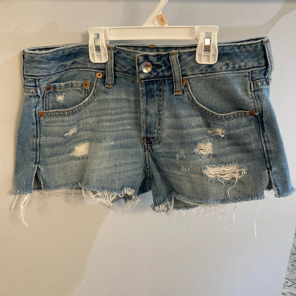 Abercrombie & Fitch jean shorts distressed size 26 button up fly